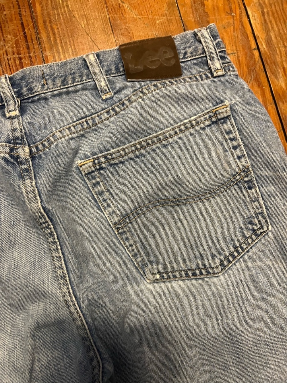 Lee Men's Light Wash Relaxed Back-Pocket Jeans